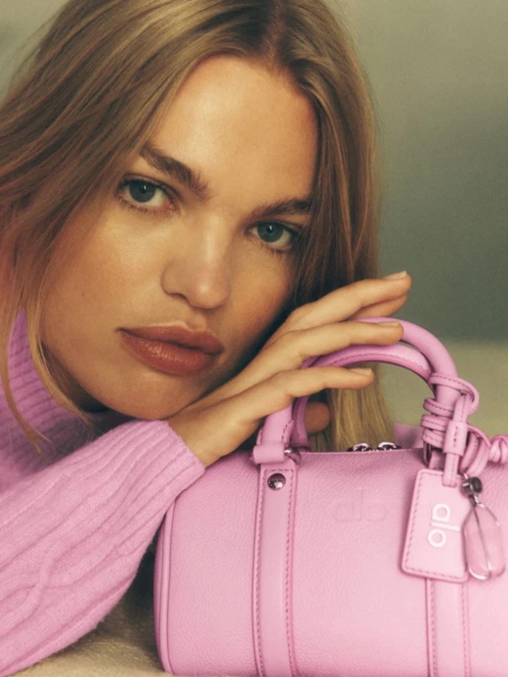 🩷ALO🩷 CANDY HEART PINK Mini Voyage Bag